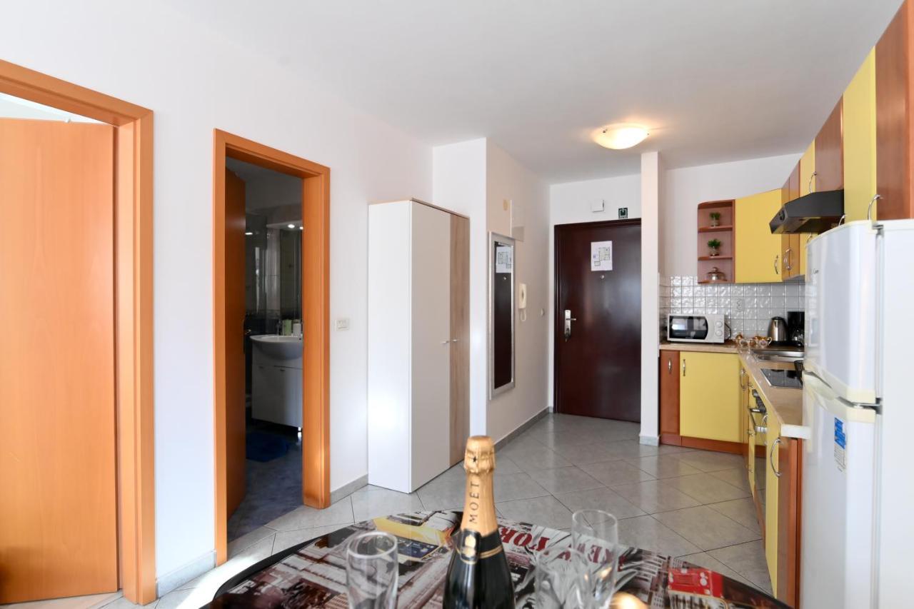 Rossy Apartment Rijeka Luaran gambar
