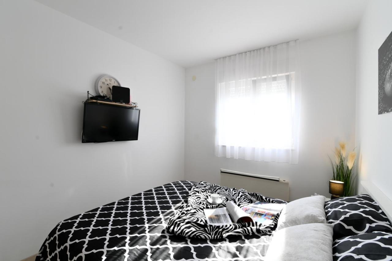 Rossy Apartment Rijeka Luaran gambar